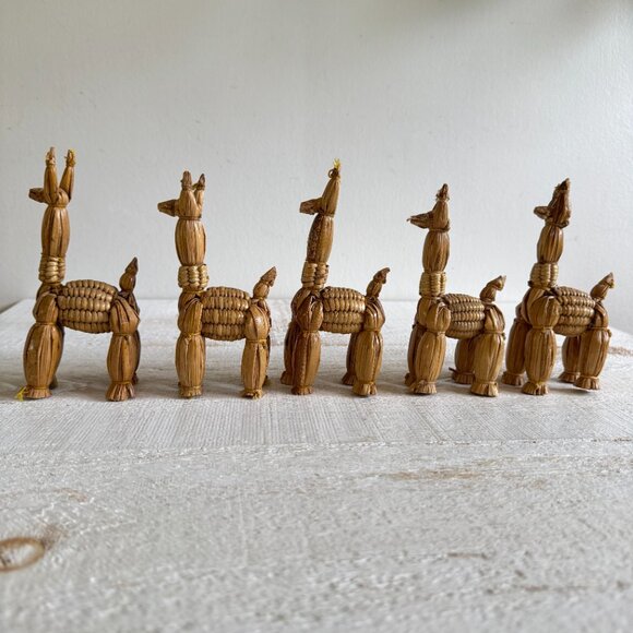 Set of Five Vintage Woven Straw Llamas - South Western Folk Art Woven Donkeys - Picture 3 of 8